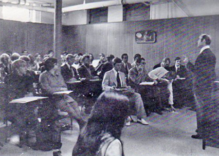 1975a