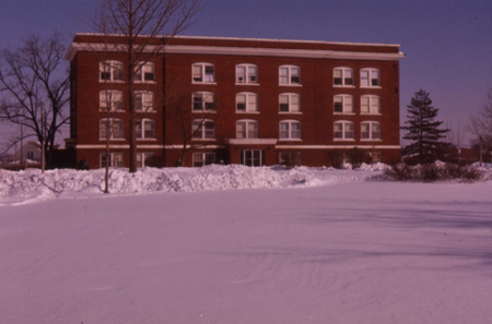 09 Winter Men's Dorm